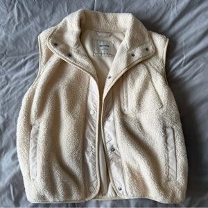Hollister Cream Sherpa Vest
